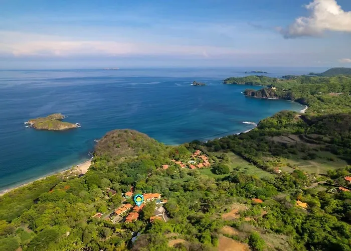 Stylish With Brand-new Furniture, Panoramic Ocean Views, And Infinity Swimming Pool & Hot Tub