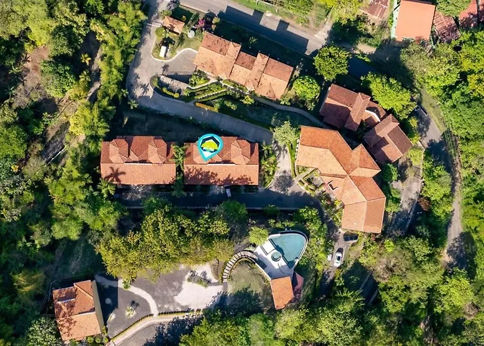 Stylish With Brand-new Furniture, Panoramic Ocean Views, And Infinity Swimming Pool & Hot Tub *