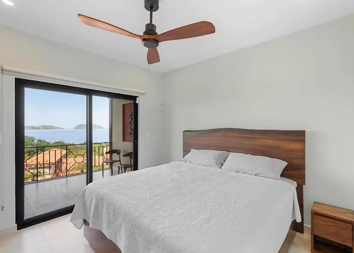 Stylish With Brand-new Furniture, Panoramic Ocean Views, And Infinity Swimming Pool & Hot Tub