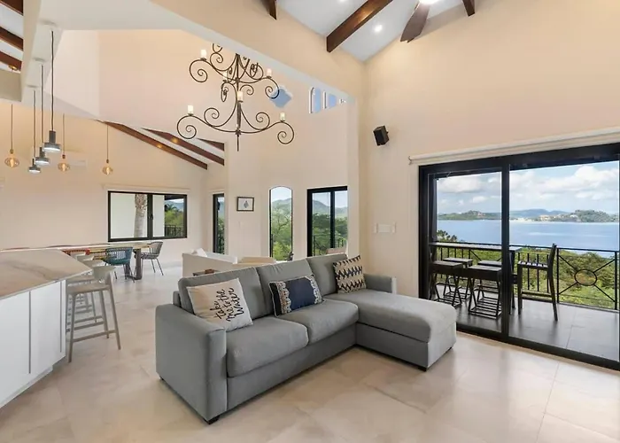 Stylish With Brand-new Furniture, Panoramic Ocean Views, And Infinity Swimming Pool & Hot Tub Potrero (Guanacaste)